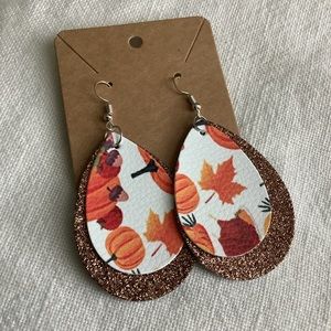 3/$15 🛍️ Fall pumpkins faux leather teardrop earrings | bronze glitter handmade